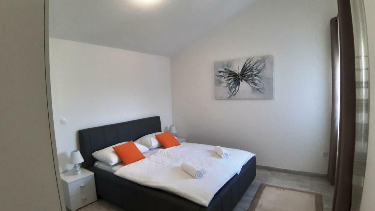 Ferienwohnung Relax Starigrad Paklenica Exterior foto